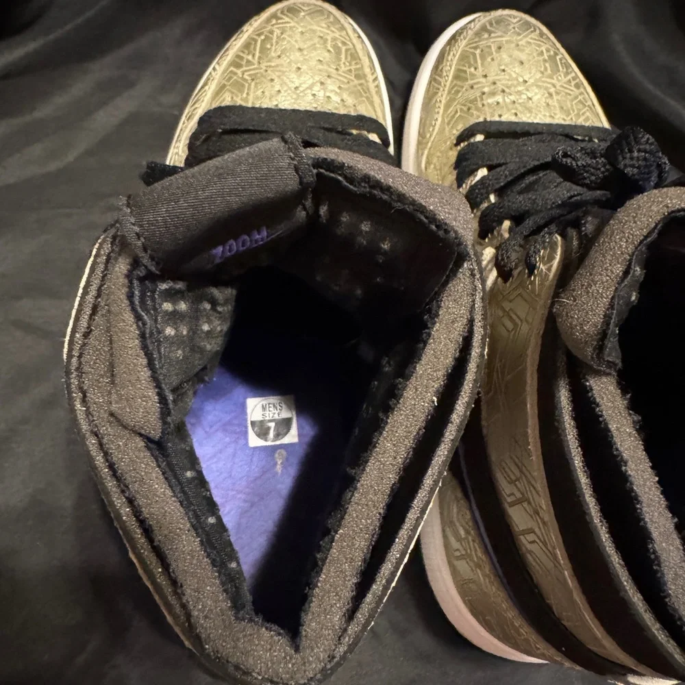 Air Jordan 1 Zoom CMFT Laser Gold and Black Sneakers Size 7 Women 8.5 Unisex - Picture 6 of 16